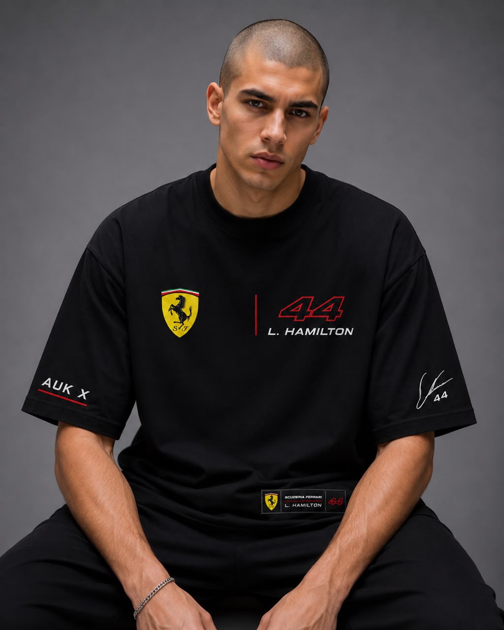 Lewis Hamilton 44 Oversized Tee – Black Edition